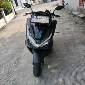 PCX ABS th 2025 warna hitam