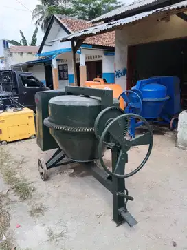 Jual Murah Molen Cor Beton Mesin Yanmar Kondisi Siap Pakai