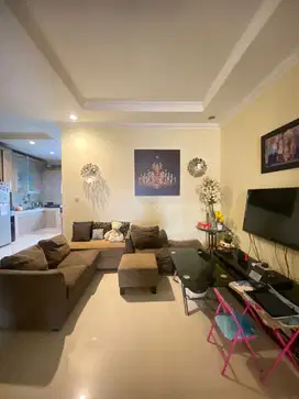 Rumah nyaman dalam cluster lokasi strategis di Arteri Pondok Indah