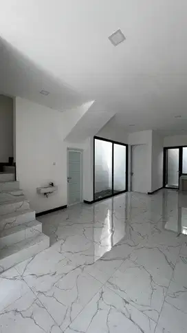 Dijual Rumah Bagus 2 Lantai SHGB Dekat Ke Stasiun Kereta Rawa Buntu