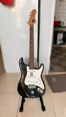 Gitar Washburn Lyon Series + Sarung Gitar, kabel gitar dan ampli Cort.