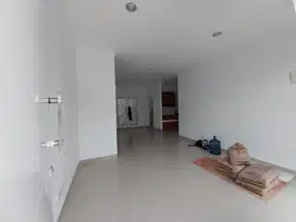 DIJUAL .RUMAH SUDAH RENOVASI DI CLUSTER BARU KOTA WISATA, DEKAT MAL