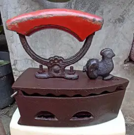 Setrika Jadul Antik Klasik Ayam Jago