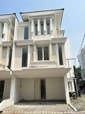 Dijual Cepat Rumah Townhouse di Dharmahusada Indah Barat