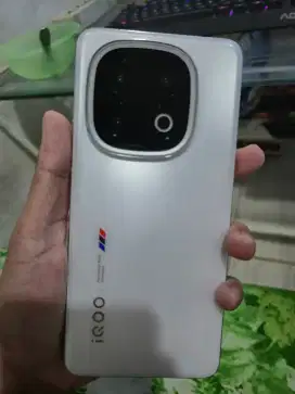 IQOO 13 512GB Like New