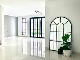 Rumah cantik, modern, siap huni di Discovery Residence Bintaro