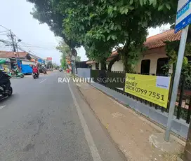 Dijual Rumah Posisi Hook dan Tusuk Sate untuk usaha di Kejaksaan Raya