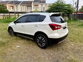 Suzuki s cross 2018 automatic putih