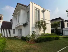 DIJUAL Rumah konsep american classic di BSD Gading serpong
