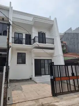 Rumah Brand New Taman Ratu Hadap Selatan Ukuran 6x15