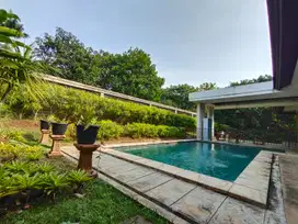 Rumah lokasi sangat strategis di jalan Margasatwa Pondok Labu.