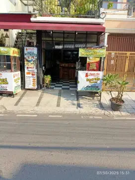 Disewakan Tempat Usaha Cantik & Strategis