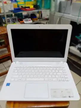 Laptop Asus X441 MA