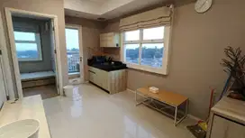 Jual Cepat Apartemen Parahyangan Residence 2 BR Lt 9 Hook Dekat Kampus