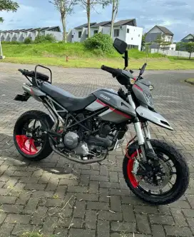 Ducati Hypermotard 2012