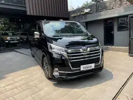 Toyota Granace Premium 8 Seater Nik 2025