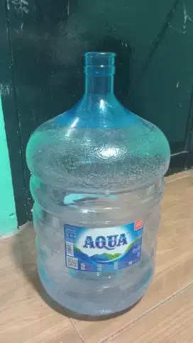 Galon aqua kosong