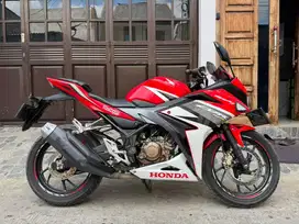 Honda CBR 150 thun 2017 pajak panjang mesin halus jozz siap gas gan.