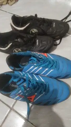 Djual sepatu bola size 41