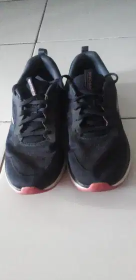 Jual sepatu skecears wanita