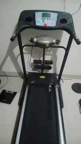 Treadmill elektrik merk Total fitness