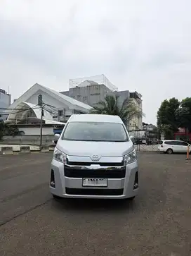 Toyota Hi Ace premio 2025 brand new 2.8 MT diesel km 90 perak