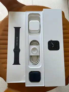 APPLE WACH SERIES 5