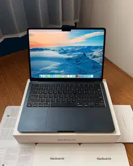 Kredit Macbook Bandung Air M2 Garansi Resmi 16GB 256 GB