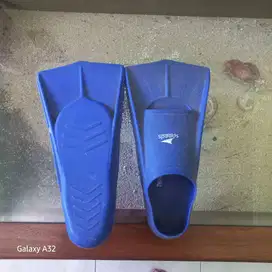 Sepatu katak/renang anak