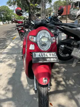 Jual santai motor Honda Scoopy tahun 2019