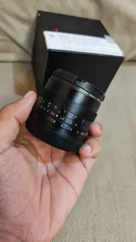 LENSA FIX 7ARTISAN 50MM F1.8 FOR MIRRORLESS SONY