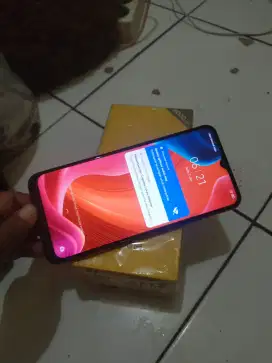 Realme C15  4/64   Dus Hp Cas ga Ori  minus pemakaian aja