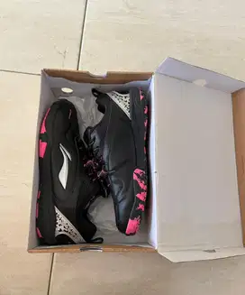 Lining ultra like new