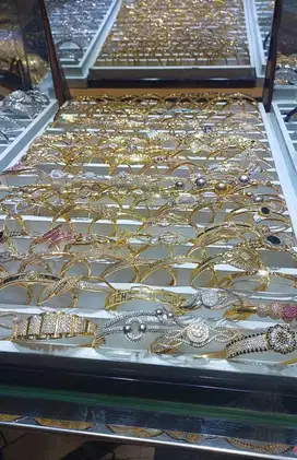 Terima emas dan berlian tanpa surat cod