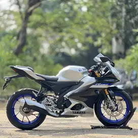 YAMAHA YZF R15M ABS SILVER BIRU 2022 KM 13K NO MINUS