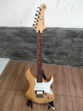 Gitar Yamaha pacifica 112v original
