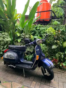 Vespa P150X th1983