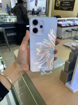 Oppo Reno 14 F bisa 0%