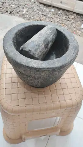 Ulekan Batu Tradisional