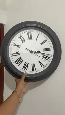 Jam dinding ikea
