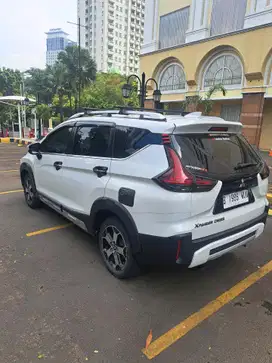 Mitsubishi Xpander Cross Premium Putih Matic