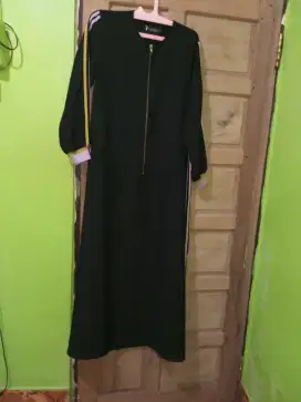 preloved gamis hitam simpel