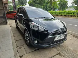 Toyota Sienta V Tahun 2016 Hitam Matic