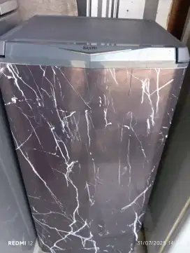 kulkas 1 pintu merek Aqua model baru murah saja mau pindah