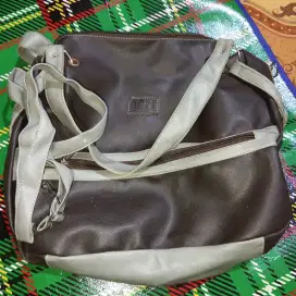Tas selempang besar