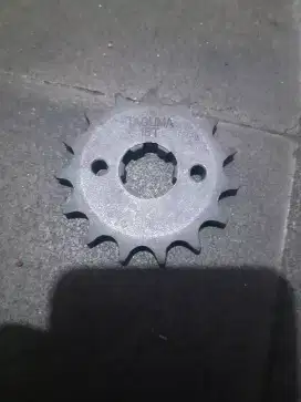 Gigi tarik motor