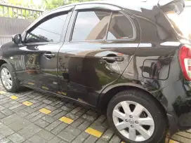 Nissan March Istimewa 1.2 AX AT