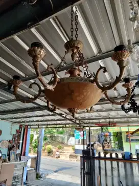 Lampu gantung 6 cabang