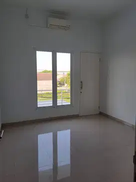 Rumah Taman Holis Indah Disewa Bagus dan terawat siap huni