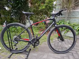 Sepeda Specialized Sirrus Pro Carbon Hybrid Gravel 700c